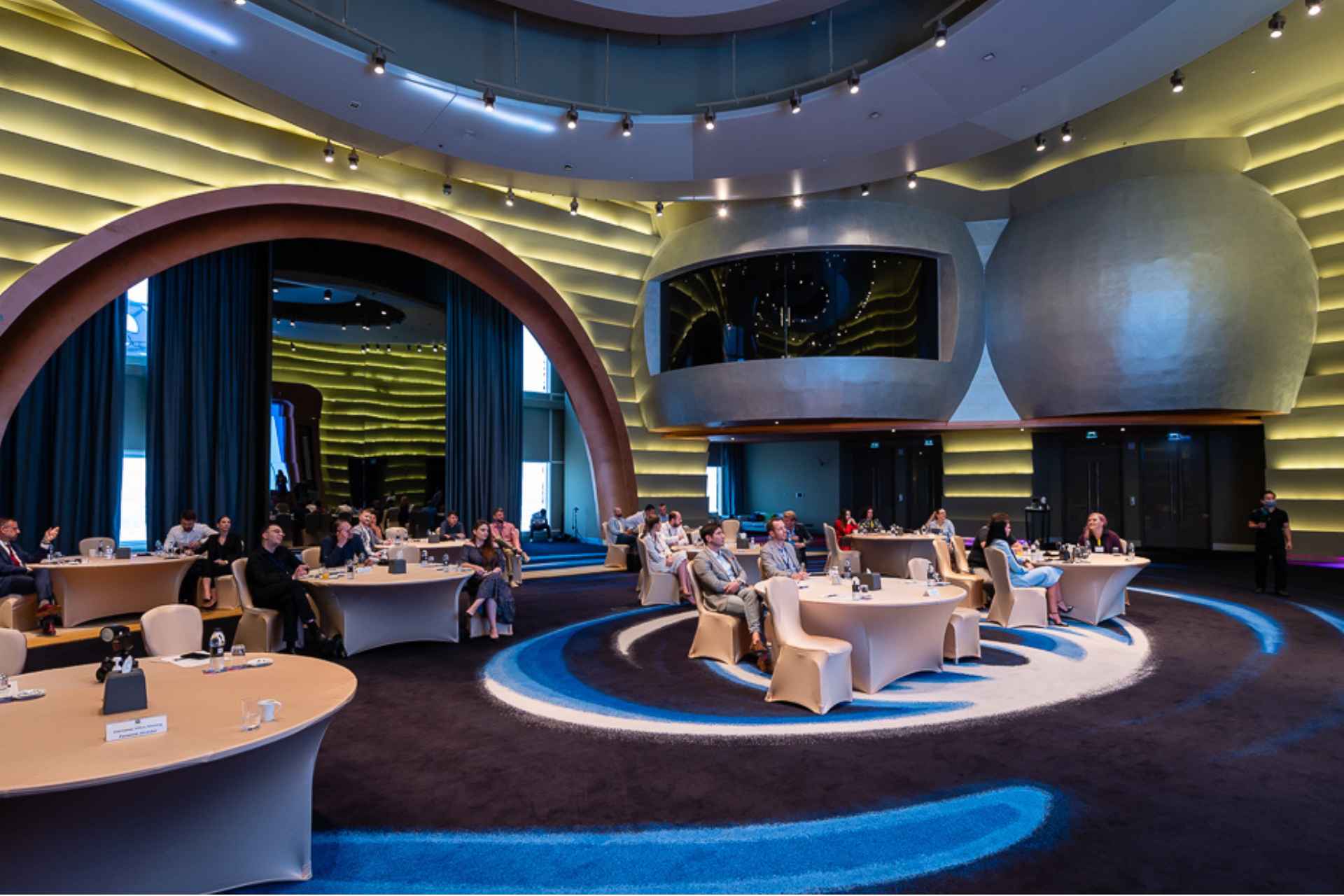 Hub2Connect Events - by European Elite Business Hub